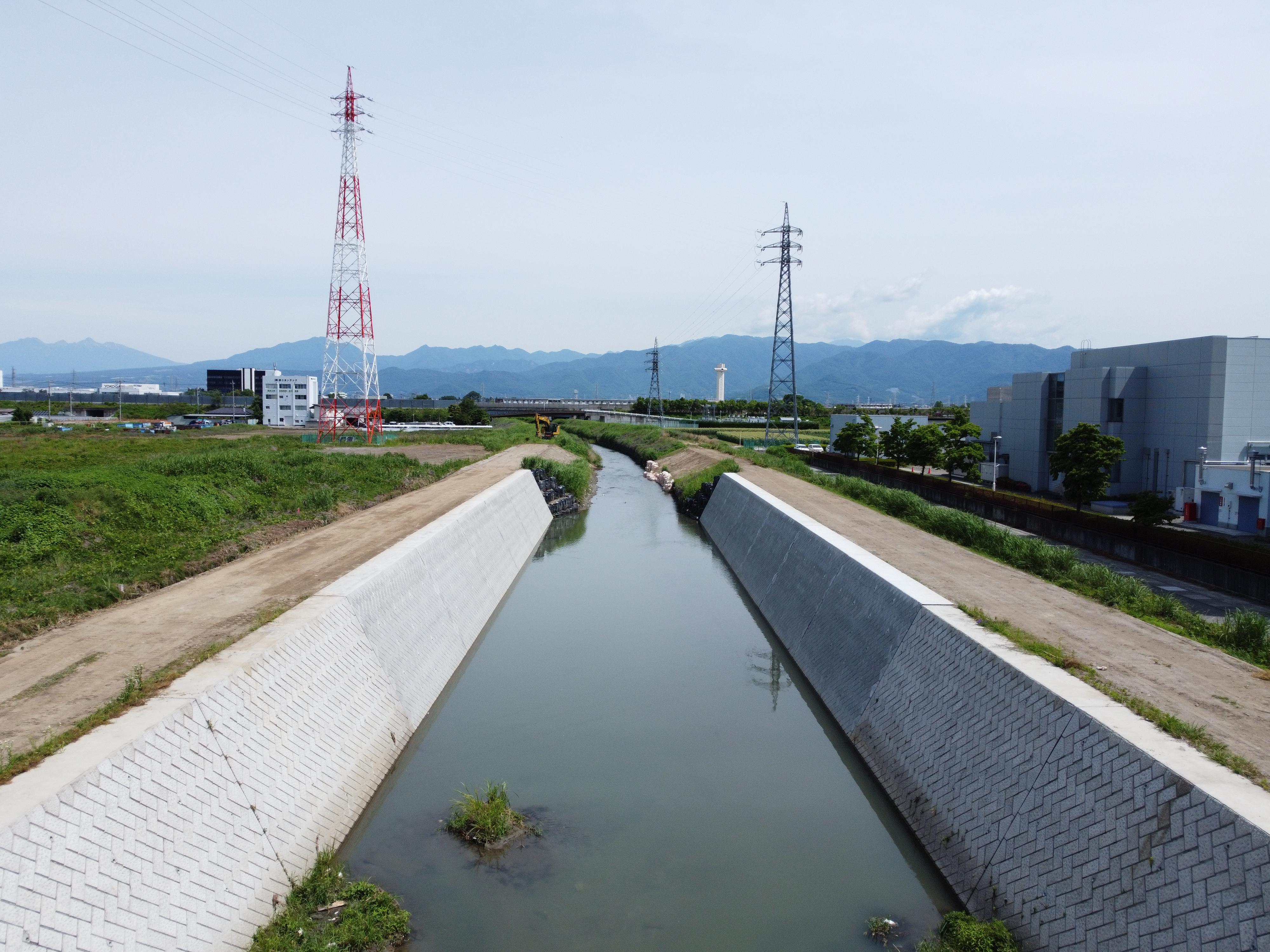 鎌田川上流３工区河川工事（一部債務）（余フ）