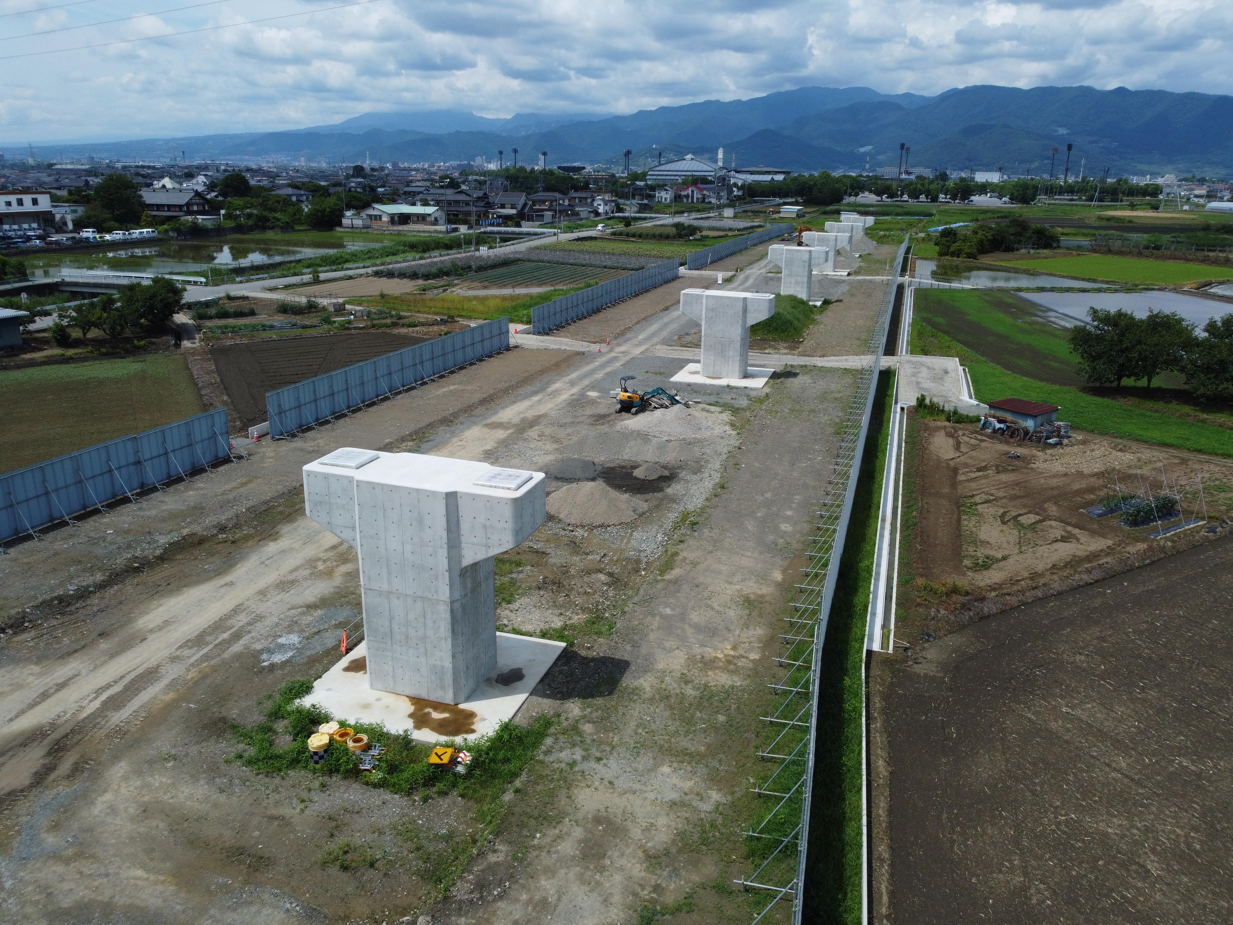 国道140号（新山梨環状道路東部区間２期）落合１・２号橋（仮称）下部工事（一部債務）（余フ）