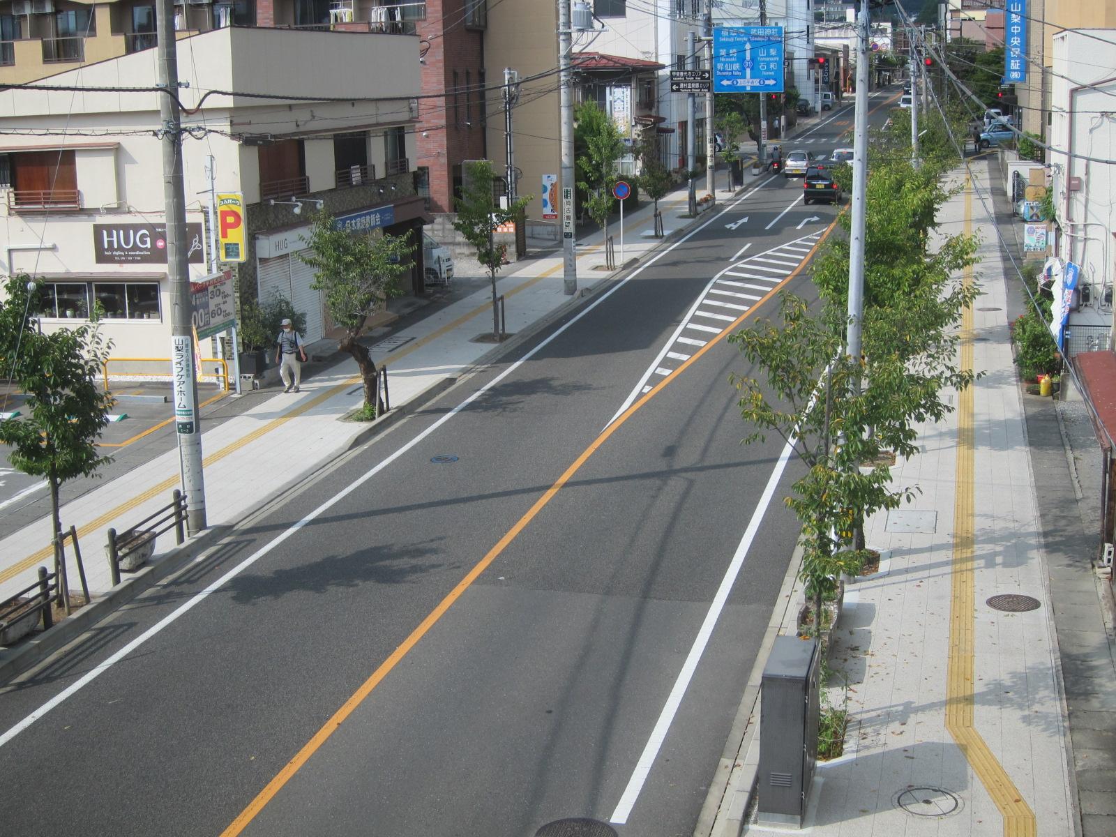 （主）甲府山梨線歩道補修工事（明許）