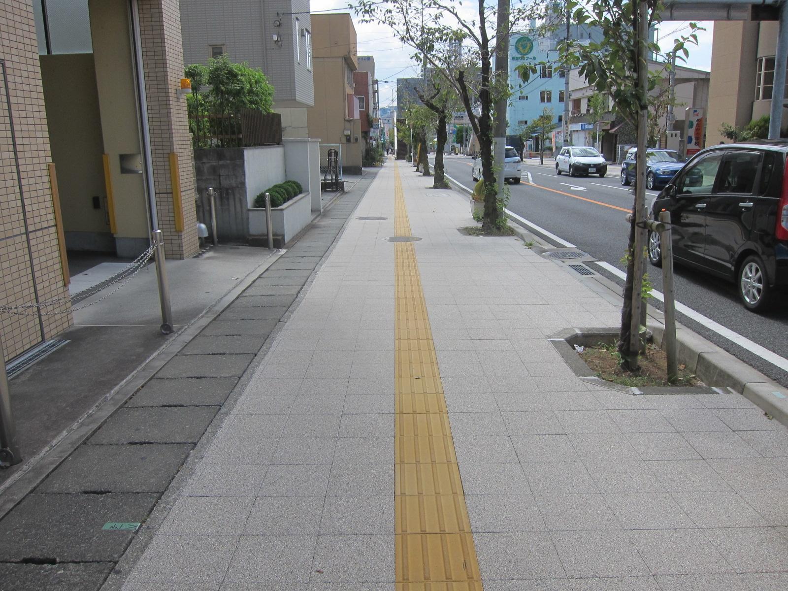 （主）甲府山梨線歩道補修工事（明許）