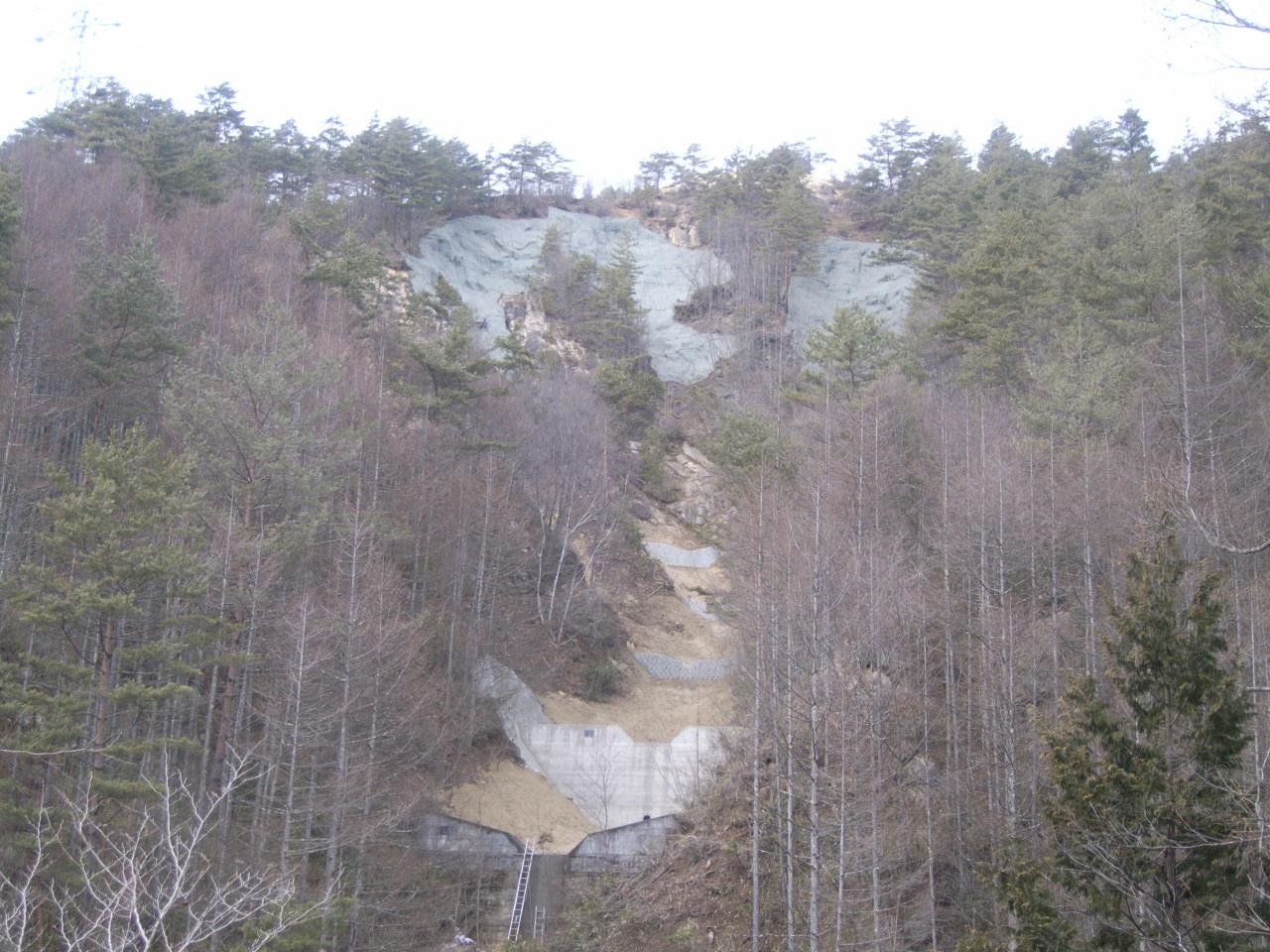 大膳小屋沢(上)治山工事