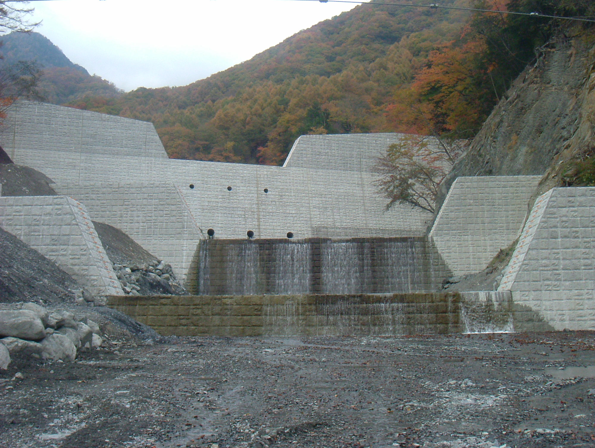 広河内砂防堰堤工事