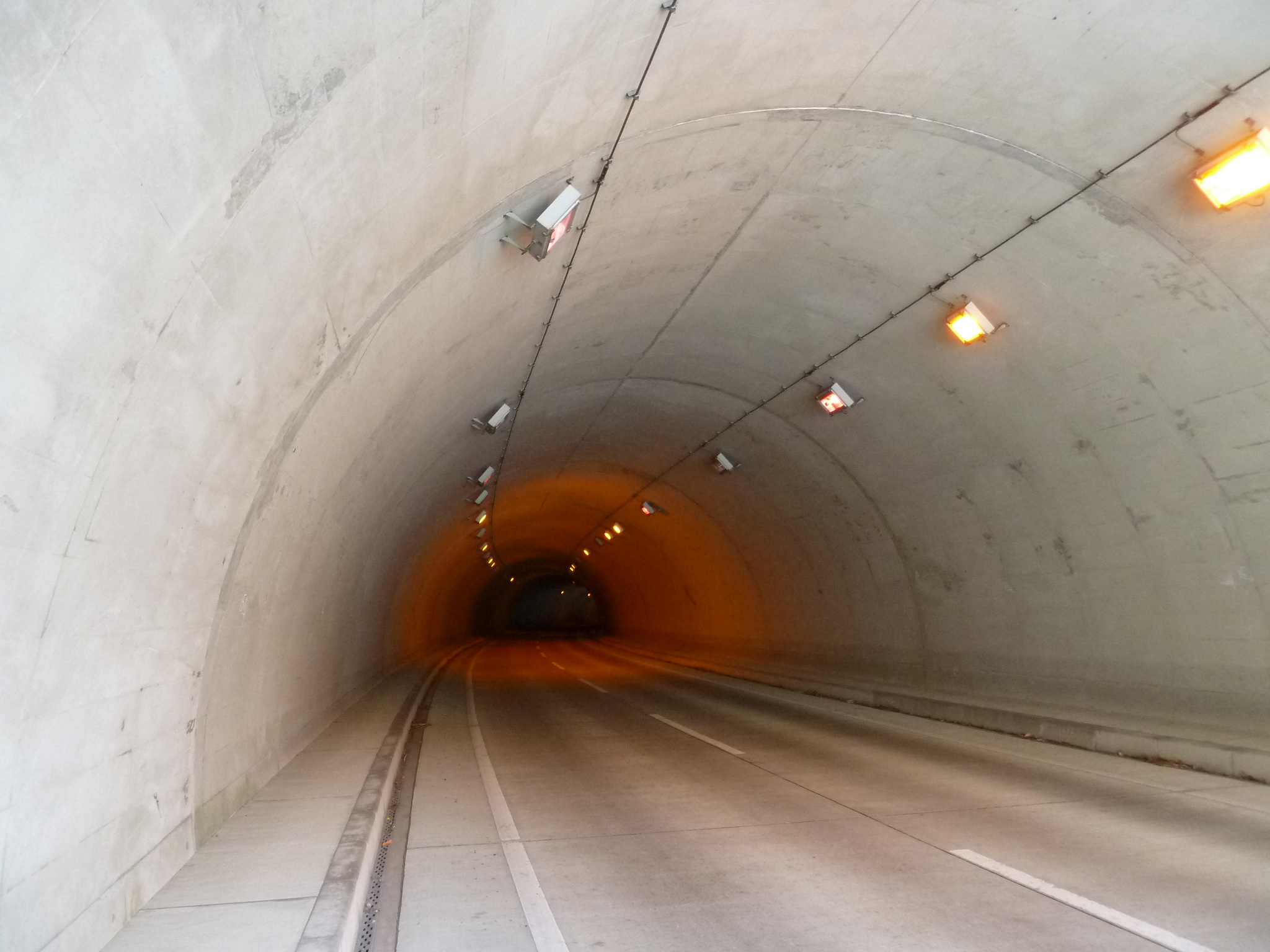 鳥井坂(大渡)トンネル建設工事