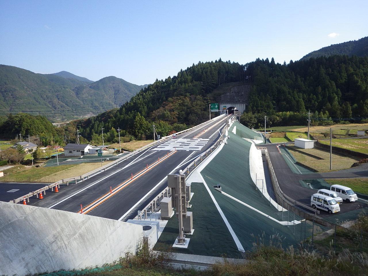 中部横断道柳島地区改良他（その１）工事