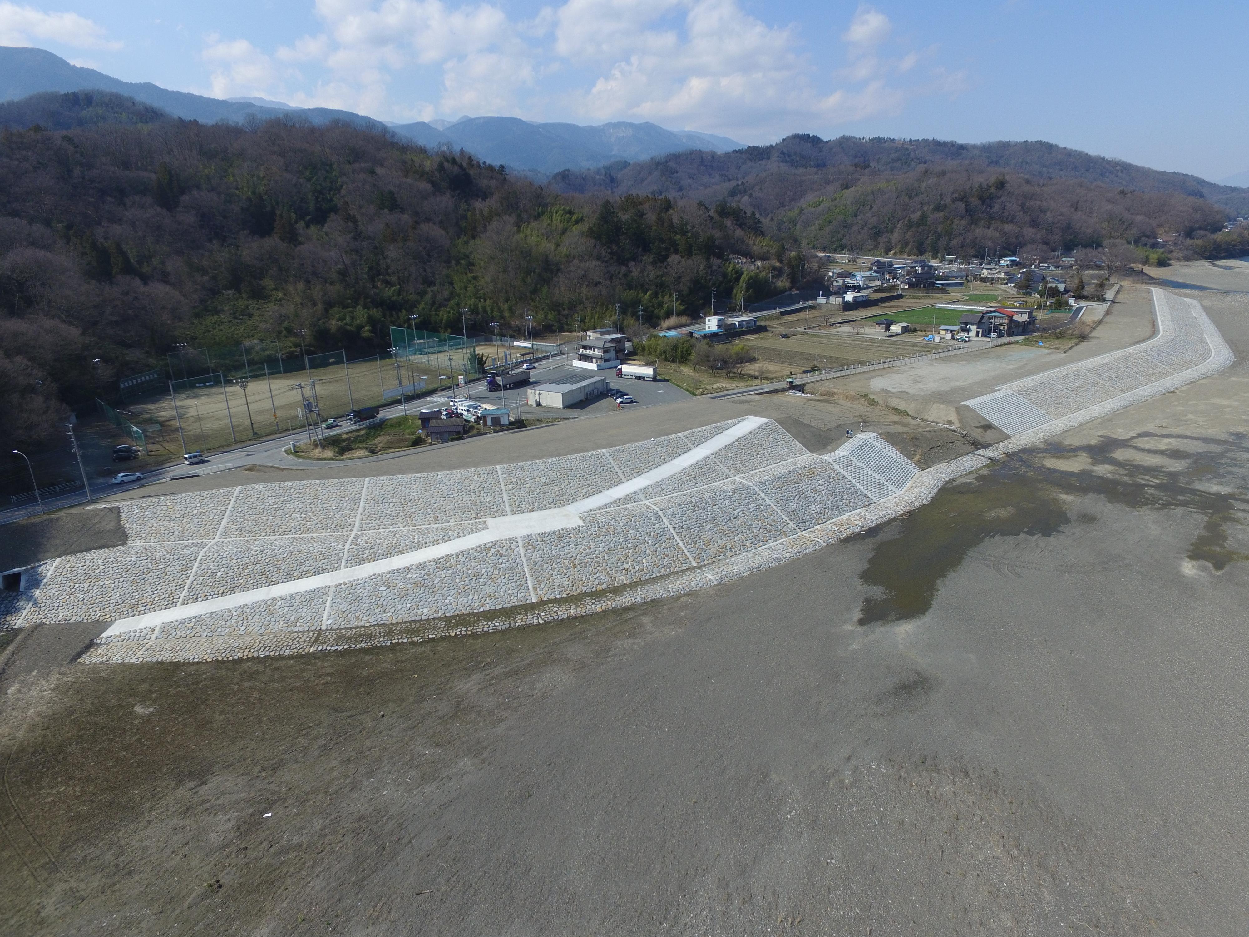 手打沢下築堤護岸工事