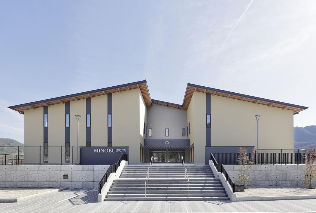 『身延中学校新校舎建設工事』（早野・長田・三井建設工業JV）
担当者：田中康弘、小林正広